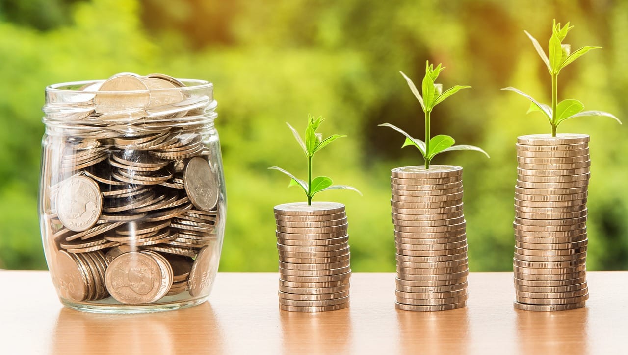 How Do You Build Wealth with Long-Term Growth Investments?